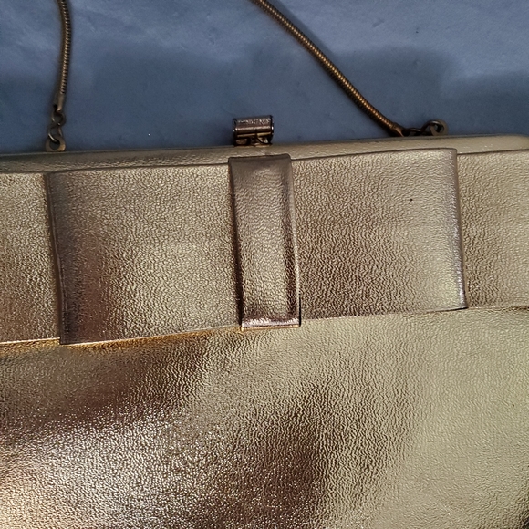Harry Levine gold evening purse bow accent - Picture 6 of 8
